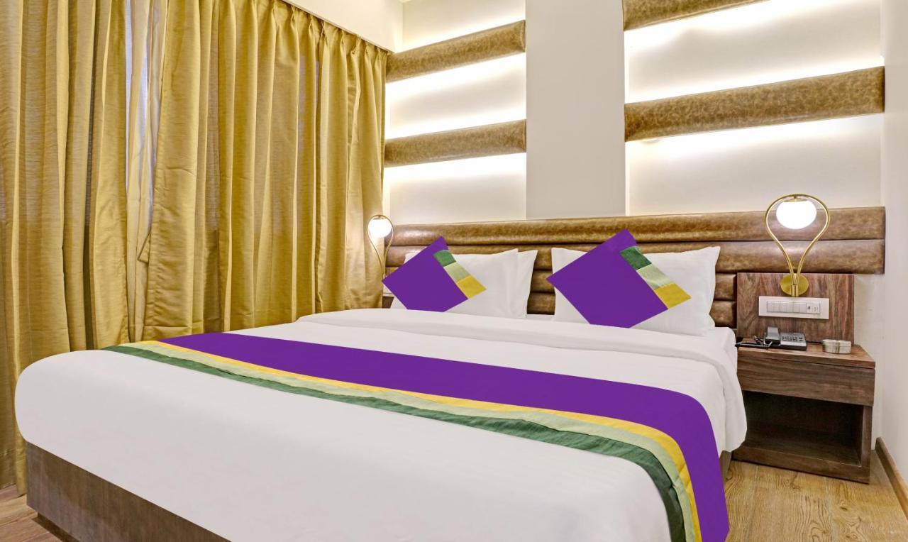 Deluxe Double Room,1302767464:JPEG